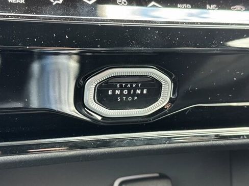 New 2026 Jeep Grand Cherokee Altitude image 20