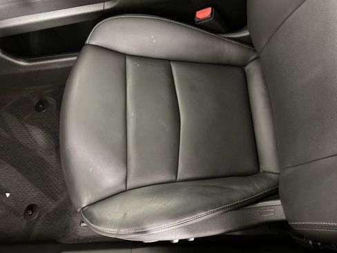 Used 2025 Cadillac XT6 Premium Luxury image 22