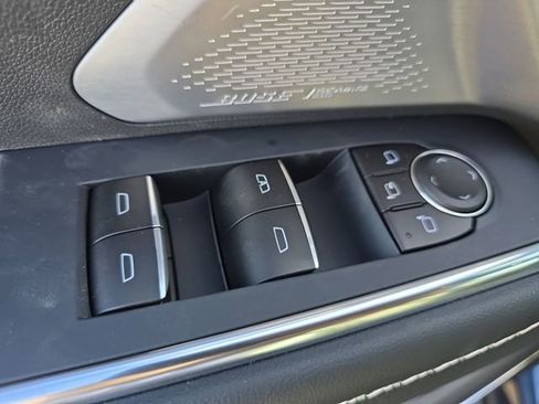 Used 2025 GMC Acadia Denali w/ Super Cruise Package image 24