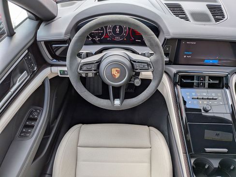 New 2026 Porsche Panamera image 16