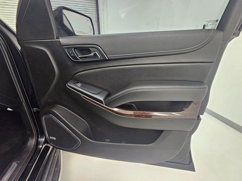 Used 2018 GMC Yukon SLT image 34