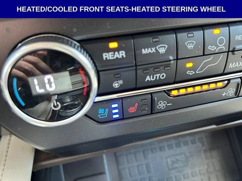 Used 2019 Ford Expedition Max Platinum AWD/4WD image 7