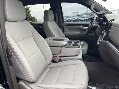 Used 2023 GMC Sierra 1500 SLE image 18