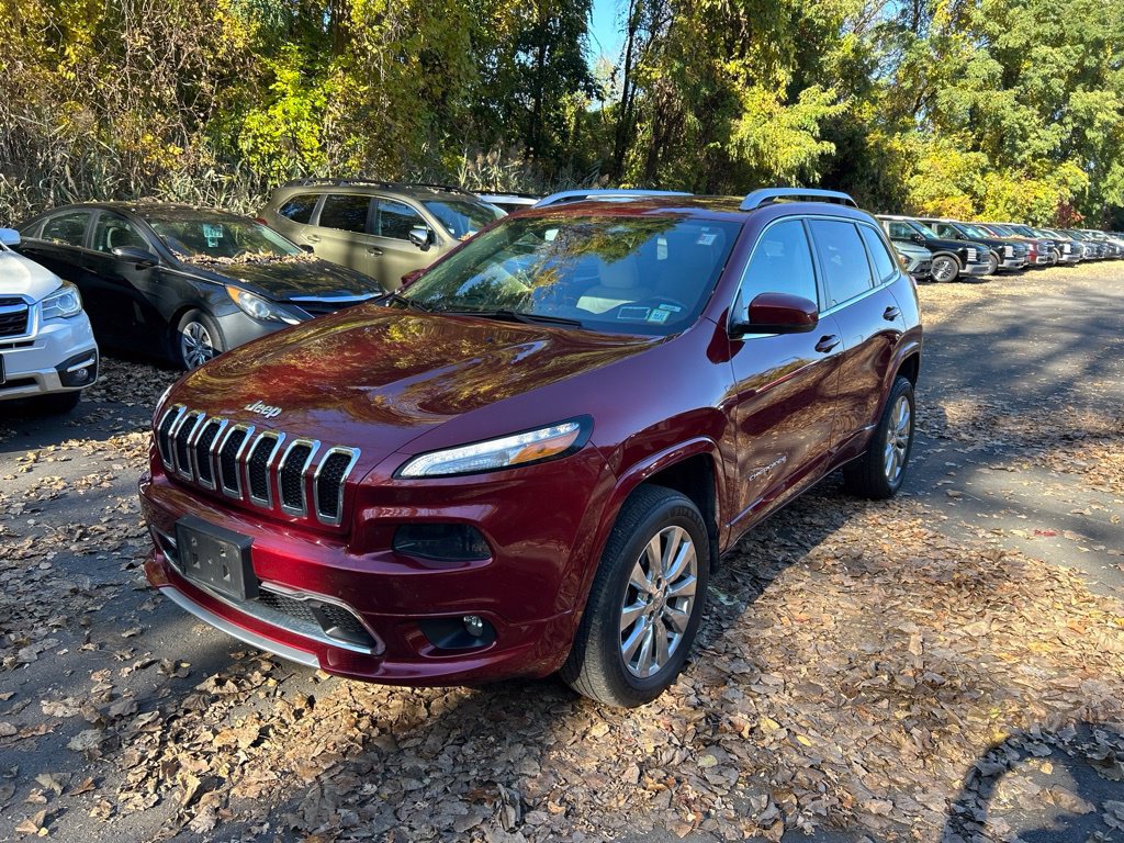 Used 2017 Jeep Cherokee Overland AWD/4WD image 8
