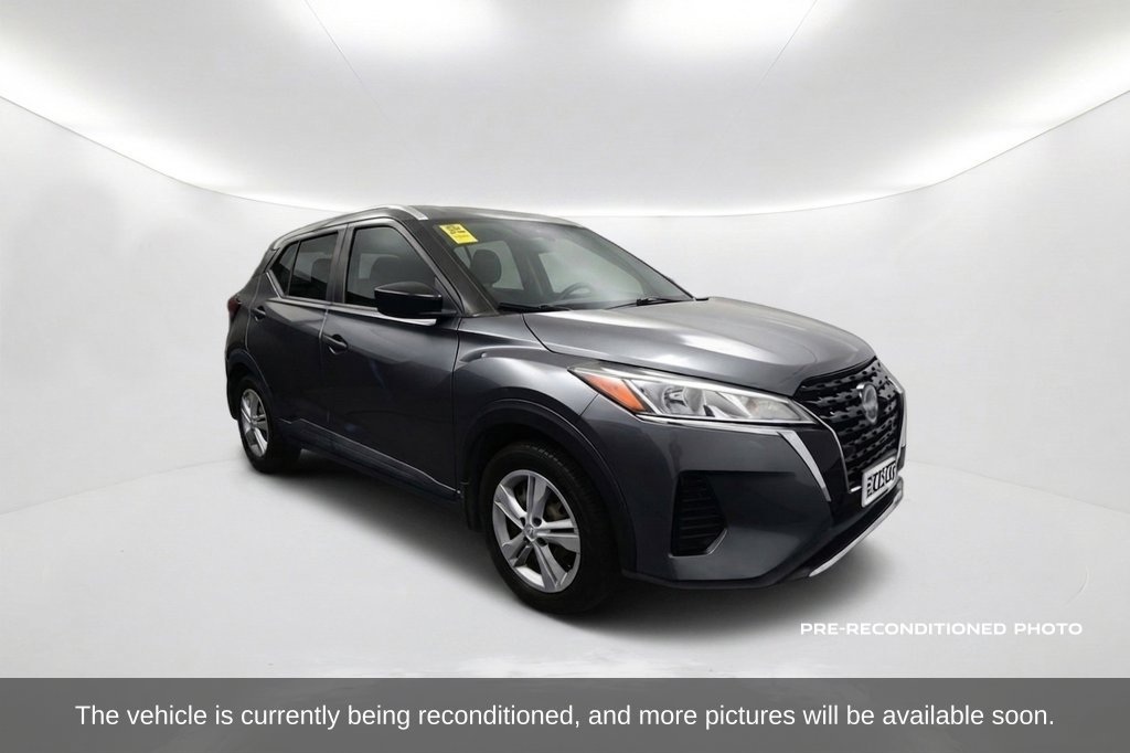 Used 2022 Nissan Kicks S FWD image 3