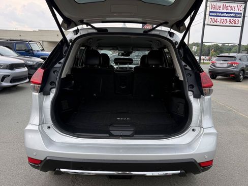 Used 2019 Nissan Rogue SL AWD/4WD image 11