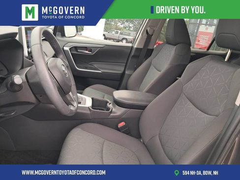 Used 2024 Toyota RAV4 XLE w/ Convenience Package AWD/4WD image 16