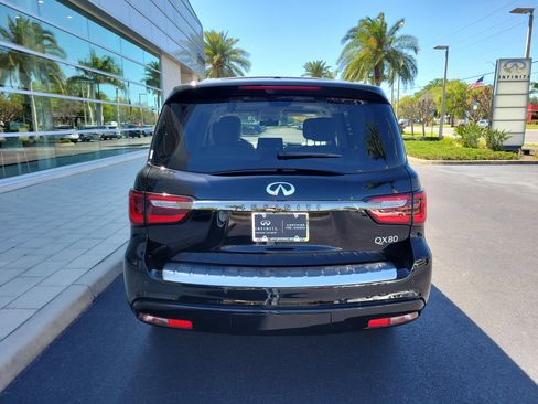 Certified 2022 INFINITI QX80 Premium Select w/ Cargo Package image 5