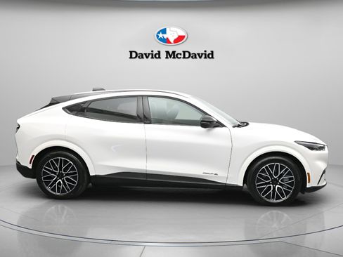 Used 2025 Ford Mustang Mach-E Premium image 24