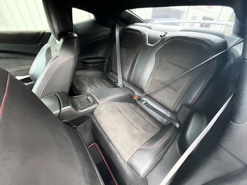 Used 2021 Chevrolet Camaro ZL1 RWD image 27