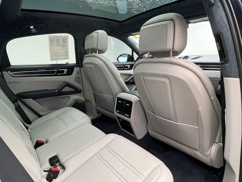 Certified 2023 Porsche Cayenne GTS AWD/4WD image 16