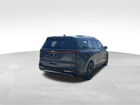 Used 2023 Kia Carnival SX Prestige image 5