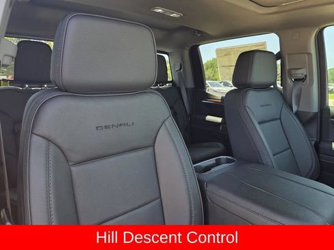 New 2026 GMC Sierra 1500 Denali w/ Denali Reserve Package AWD/4WD image 34