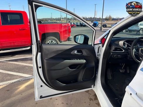 New 2026 Chrysler Voyager LX FWD image 9