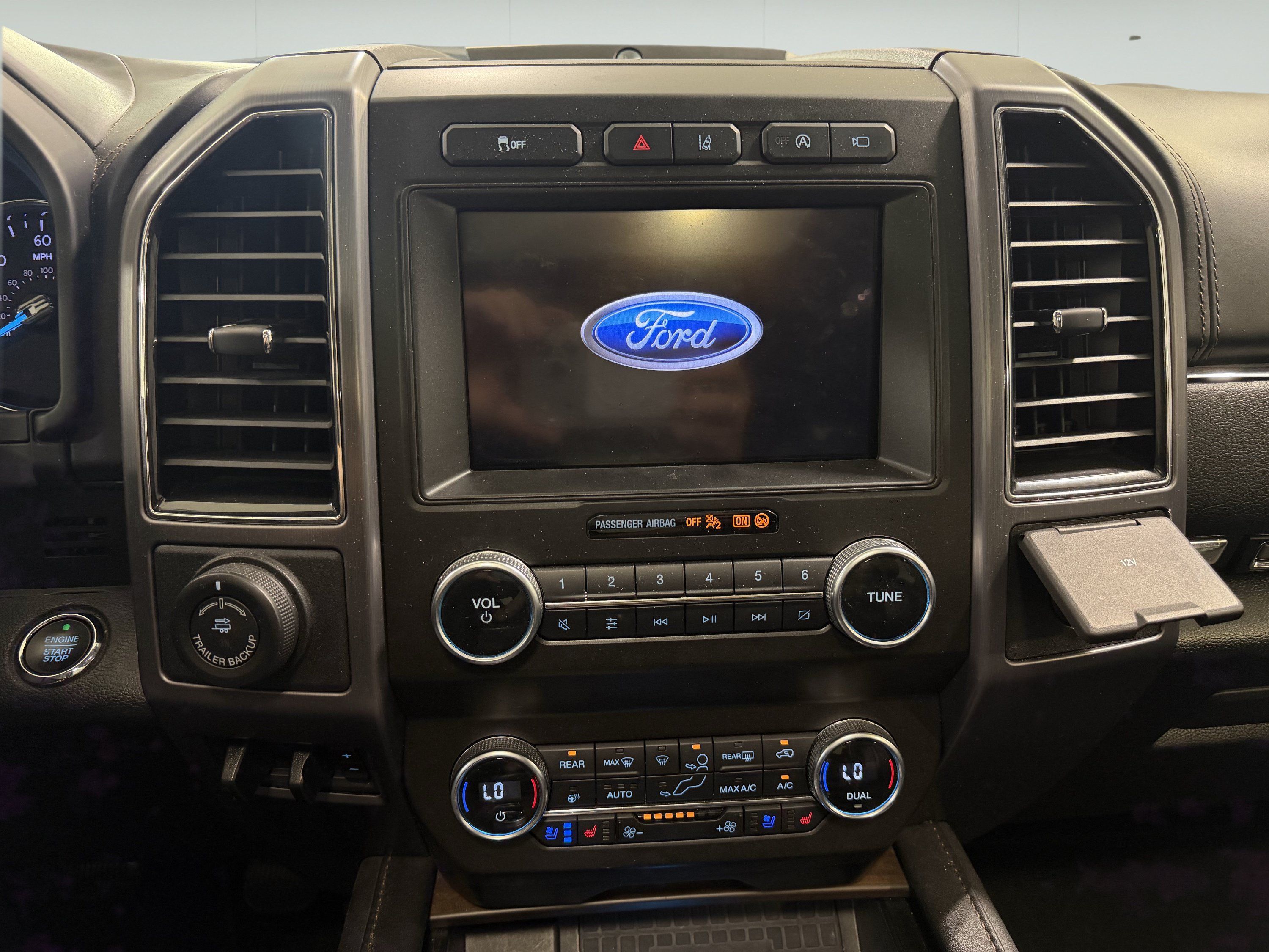Used 2020 Ford Expedition Max Platinum RWD image 20