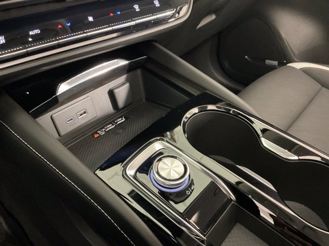 Used 2024 Buick Envision Sport Touring AWD/4WD image 22