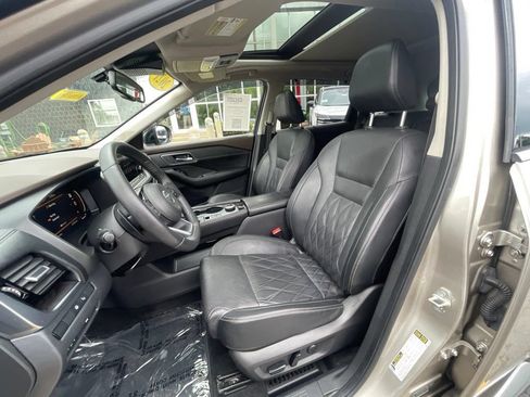 Used 2021 Nissan Rogue Platinum AWD/4WD image 17