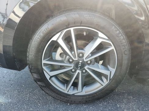 Used 2023 Kia Forte LXS FWD image 17