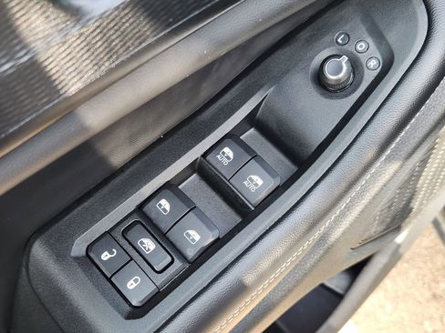 Used 2024 Jeep Grand Cherokee L Altitude AWD/4WD image 23