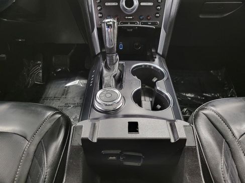 Used 2018 Ford Explorer Platinum image 16