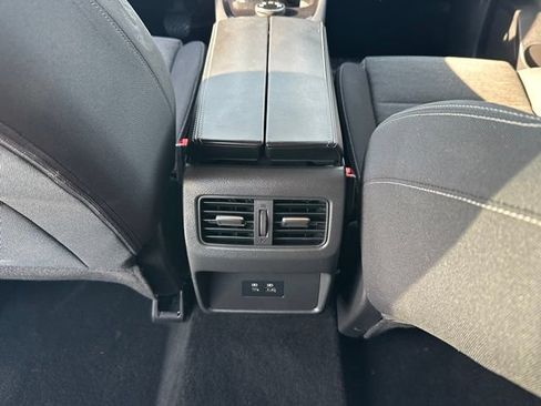 Used 2021 Nissan Rogue SV AWD/4WD image 27