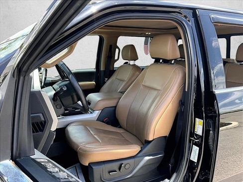 Used 2022 Ford F250 Lariat w/ Lariat Ultimate Package AWD/4WD image 24