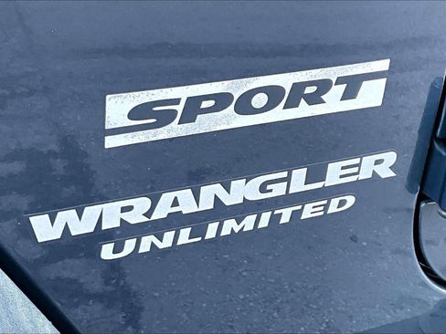 Used 2017 Jeep Wrangler Unlimited Sport w/ Quick Order Package 24S image 30