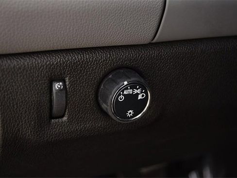 Used 2022 Chevrolet Colorado W/T w/ Custom Special Edition image 10