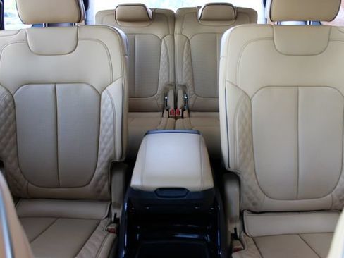 Used 2024 Jeep Grand Cherokee L Summit AWD/4WD image 42
