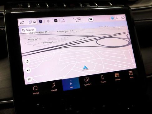 Used 2024 Jeep Grand Cherokee Limited w/ Luxury Tech Group II image 3