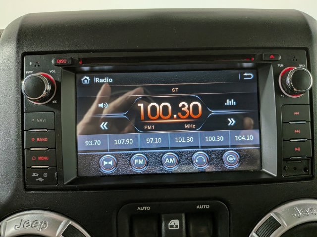Used 2011 Jeep Wrangler Unlimited Sahara AWD/4WD image 17