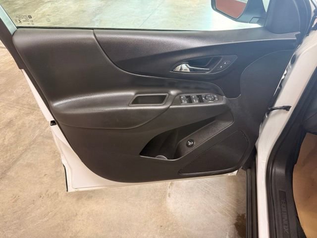 Used 2024 Chevrolet Equinox LT FWD image 9