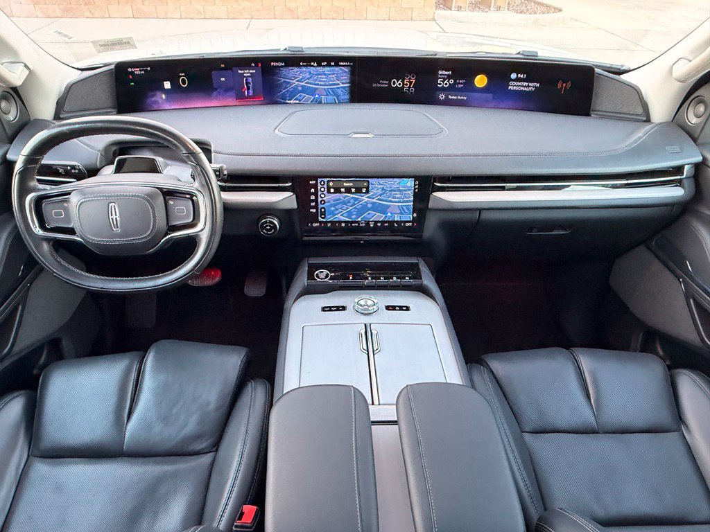 Used 2025 Lincoln Navigator Reserve AWD/4WD image 14
