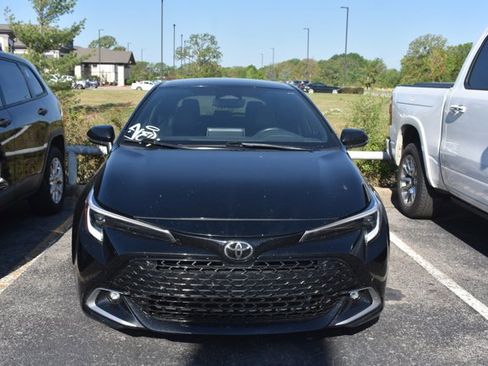 Used 2023 Toyota Corolla XSE image 2