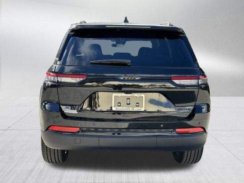 New 2025 Jeep Grand Cherokee Limited w/ Black Appearance Package image 6