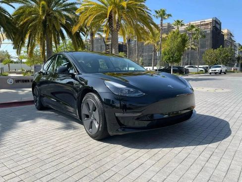 Used 2023 Tesla Model 3 Standard Range RWD image 5