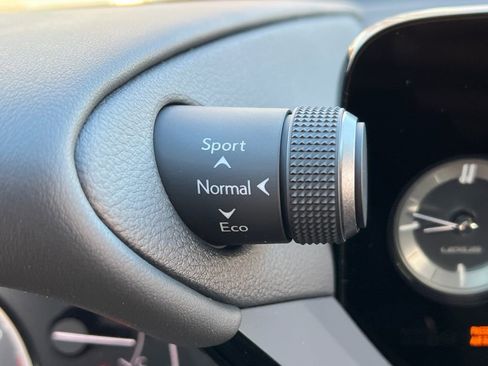 New 2025 Lexus ES 350 w/ Premium Package image 26