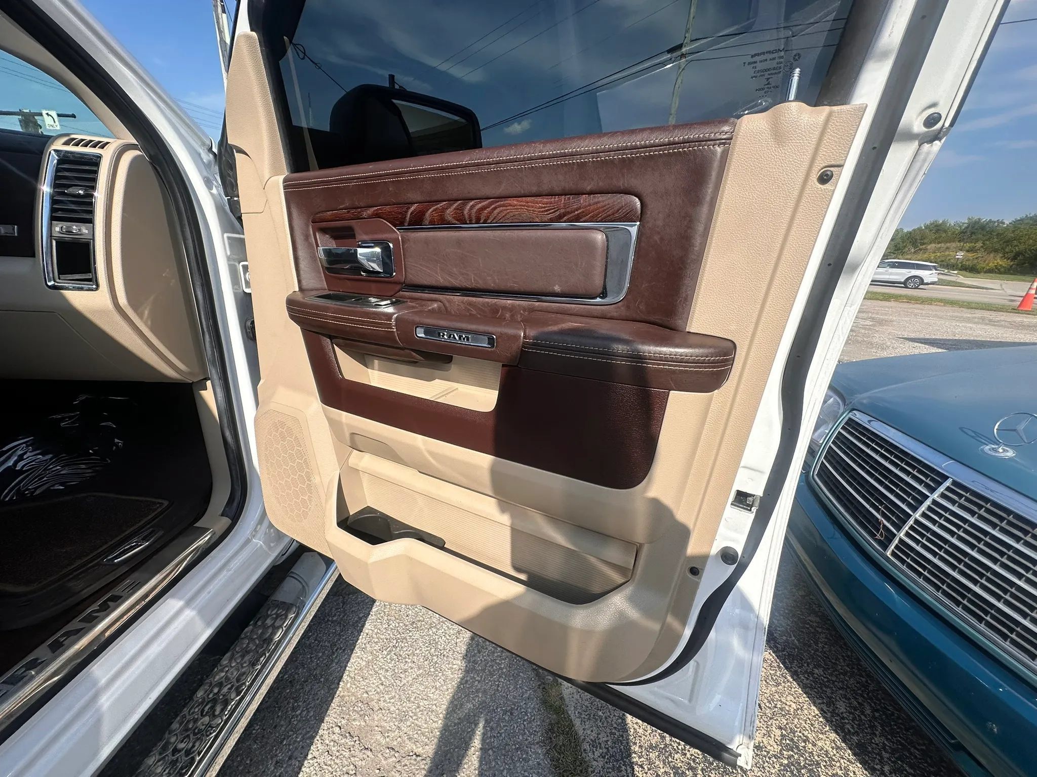 Used 2013 RAM 1500 Laramie Longhorn w/ Convenience Group AWD/4WD image 23