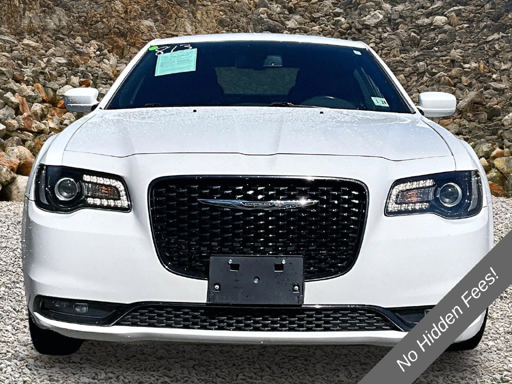 Used 2019 Chrysler 300 S RWD image 3