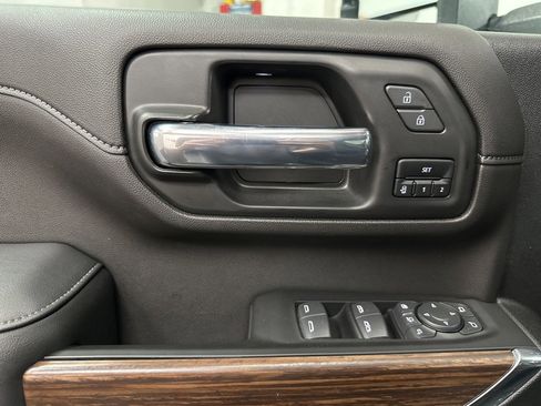 Used 2023 Chevrolet Silverado 2500 High Country w/ Z71 Off-Road Package image 18