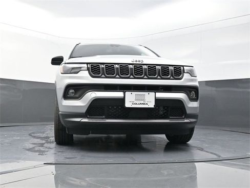 New 2026 Jeep Compass Latitude image 18