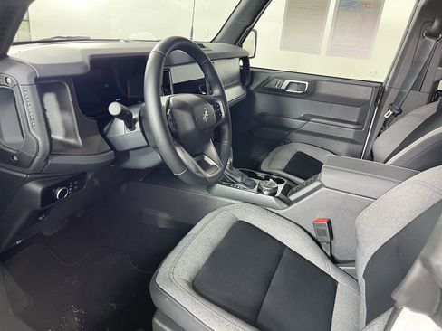 Used 2025 Ford Bronco Big Bend image 9