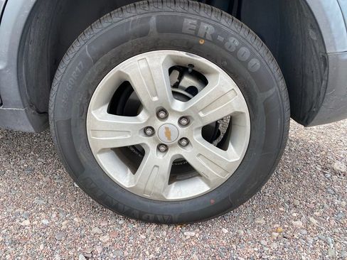 Used 2013 Chevrolet Captiva Sport LS FWD image 5