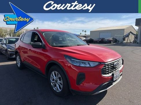 Used 2024 Ford Escape Active image 1