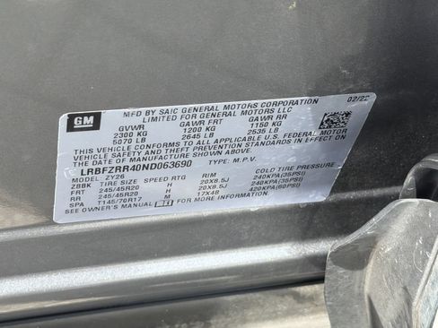 Certified 2022 Buick Envision Avenir w/ Technology Package II FWD image 35