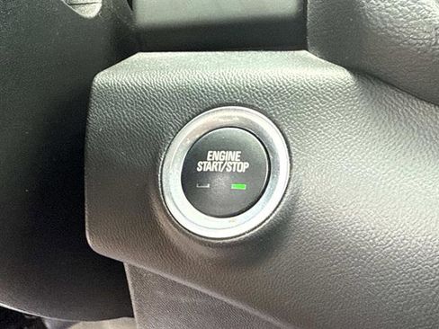 Used 2023 GMC Terrain SLE w/ Driver Convenience Package FWD image 23