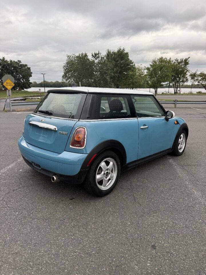 Used 2009 MINI Cooper Hardtop w/ Premium Pkg FWD image 7