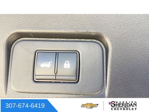 Used 2025 Nissan Rogue SV AWD/4WD image 27