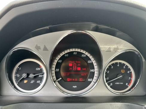 Used 2011 Mercedes-Benz C 300 4MATIC Sedan image 32