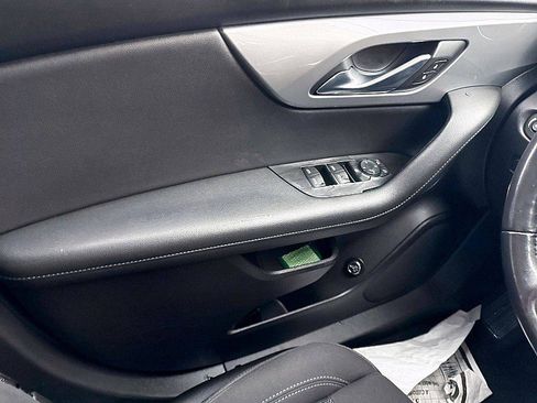 Used 2020 Chevrolet Blazer LT image 18
